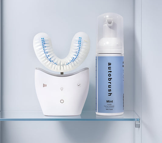 Paquete Cepillo Automatico® De Ultra Sonido Pro: cepillo de dientes en forma de U con 58 000 cerdas de nailon suave y potente motor sónico para un cuidado bucal mejorado.