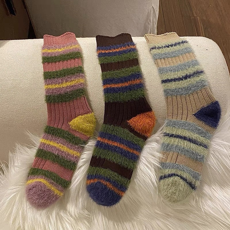 Women Winter Outdoor Plush Striped Socks
