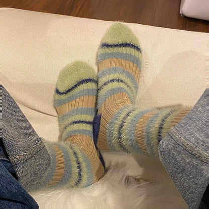 Women Winter Outdoor Plush Striped Socks