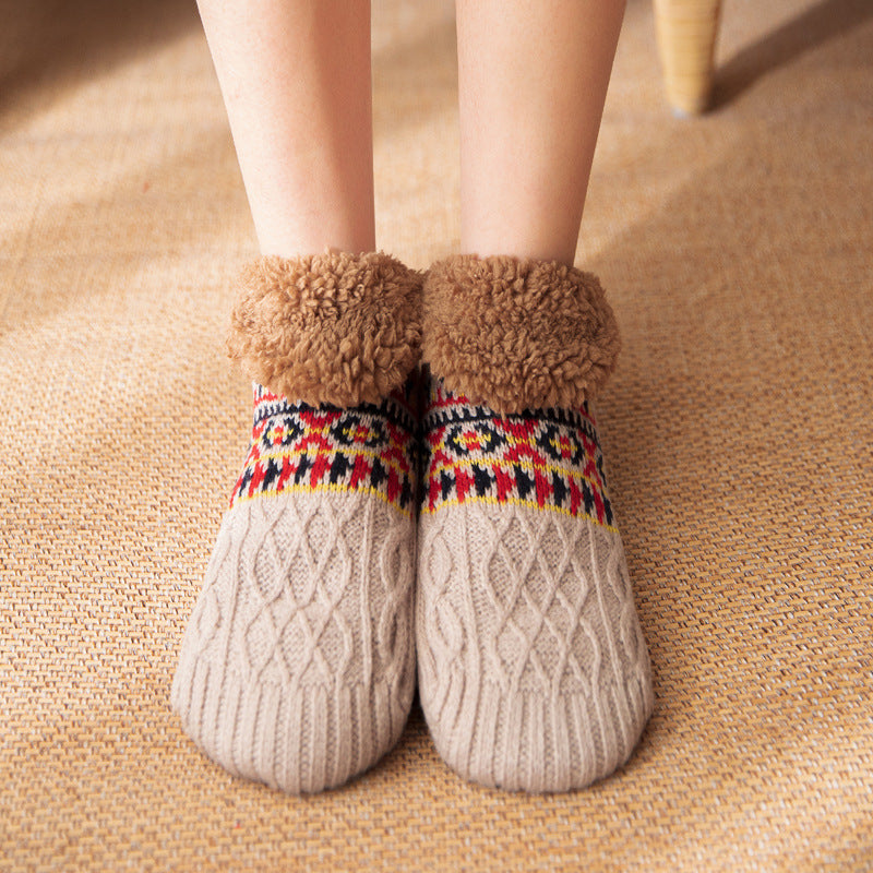 Non-slip socks for autumn and winter.